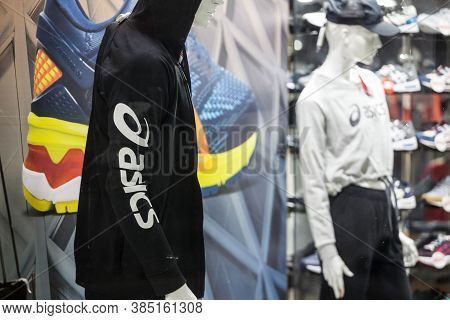 asics tracksuit 2019