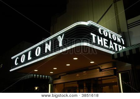 Koloni teater lysavis