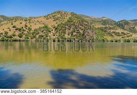 River Douro flowing in the north of Portugal. Douro Region.