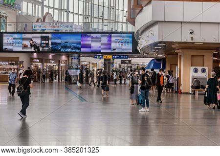 Seoul, South Korea; August 21 2020: For Editorial Use Only. Unidentified People Walking Aimlessly Ar