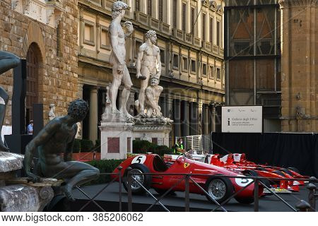 Florence, September 2020: Ferrari 500 F2 F1 Of Year 1952 And Other Historic F1 Cars On Display Durin
