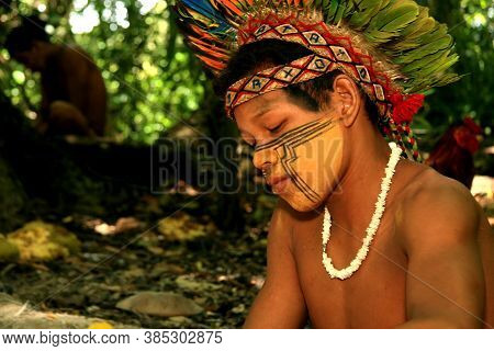 Porto Seguro, Bahia / Brazil - April 14, 2009: Pataxo Indians Are Seen In The Village Jaqueira In Th