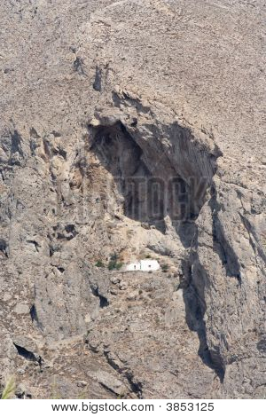 Santorni, Kościół i góry