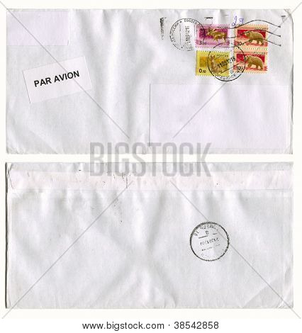Russie - vers 2012 : Enveloppe postale avec des timbres consacrés aux animaux et au verso