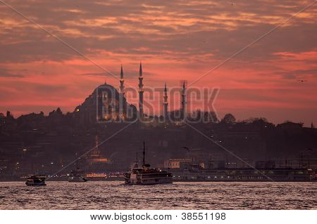 Mosquée de Suleimanie à Istanbul au crépuscule