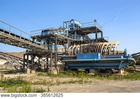 Cement Mill Sand Dewatering Machine And Machine For Transferring Gravel, Spoil For Transport Belts O