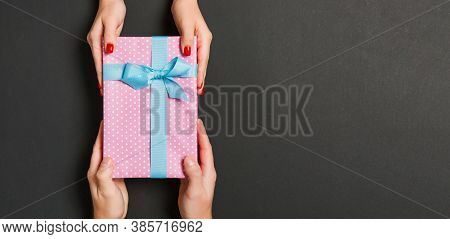 男女日批 图片、插图和矢量图(免费) - Bigstock