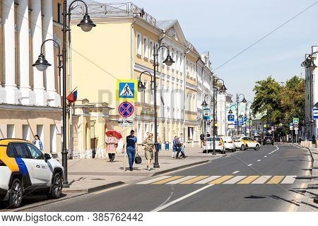 Moscow, Russia - September 6, 2020: People Walk On Pyatnitskaya Street On Sunny September Day. Pyatn
