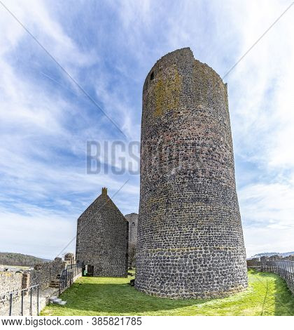 Scenic View To Muenzenberg Castle Under Blue Sky