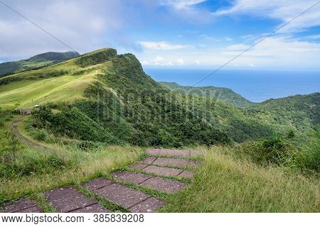 Beautiful Grassland, Prairie In Taoyuan Valley, Caoling Mountain Trail Passes Over The Peak Of Mt. W