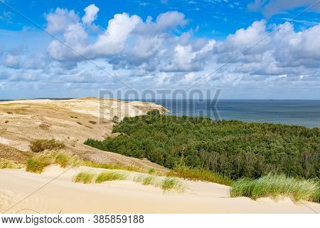 Nagliai Nature Reserve In Neringa, Lithuania. Dead Dunes, Sand Hills Built By Strong Winds, With Rav