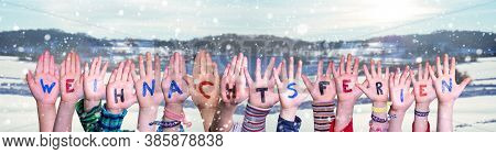 Children Hands, Weihnachtsferien Means Christmas Break, Snowy Winter Background
