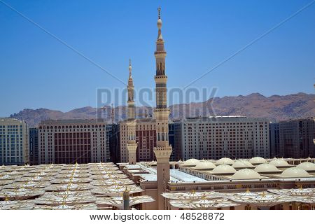 Medine'de Nabawi Camii Minare öğlen