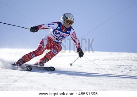 SOELDEN AUSTRIA 25 OCT, FIN Leinonen Sanni konkurencyjnych w wyścigu slalom gigant kobiet w Rettenb