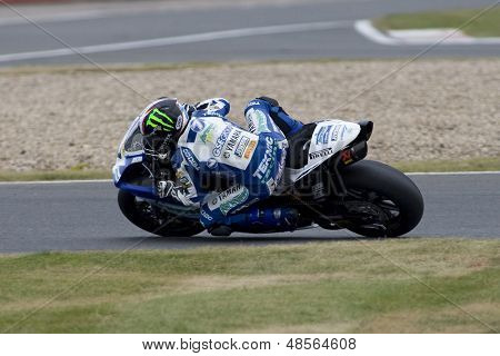 27 Září 2009; Silverstone Anglie: Rider číslo 7 James Ellison (GBR) během závodu 2 kola 11, v
