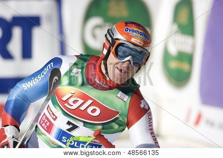 SOELDEN ออสเตรีย 26 oct, Didier Cuche สุ่ยแข่งขันในการแข่งขันสลาลอมยักษ์ในขณะที่ Rettenbach G