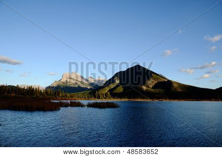 Mount Rundle And Vermilion Lakes In Autumn,canadian Rockies,canada