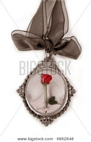 Cameo Silber Medaillon mit Valentines red rose