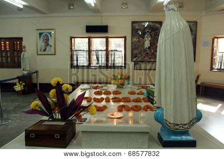 KOLKATA, INDIA - NOV 26, 2012: Tomb of Blessed Teresa of Calcutta, commonly known as Mother Teresa (26 August 1910 - September 1997), was Catholic missionary who lived for most of her life in India