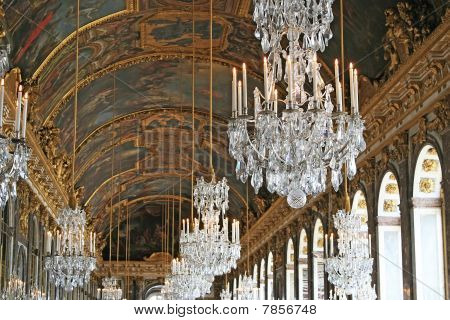 Hall di Versailles Chateau di mirror. Francia