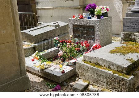 Grave Of Jim Morrison