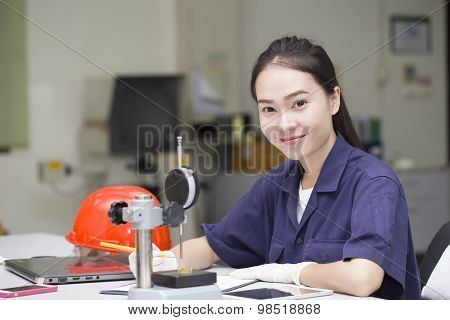 Woman Engineer Use Vernier Height Gauge