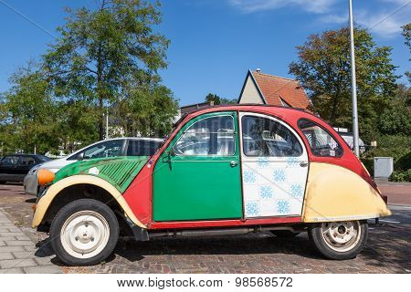 Old Citroen 2Cv