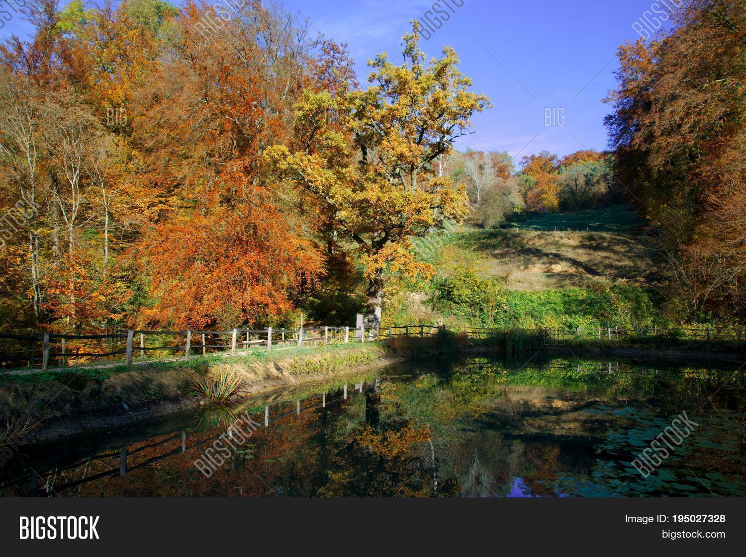 Central Lake Ermitage Image & Photo (Free Trial) Bigstock