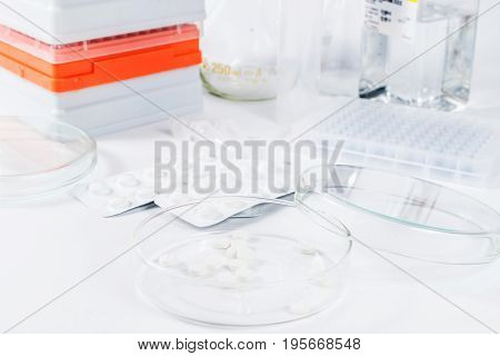 Analysis of medicaments in laboratory. Medical Research and diseases Science