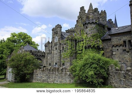 Travel in Germany, Loewenburg