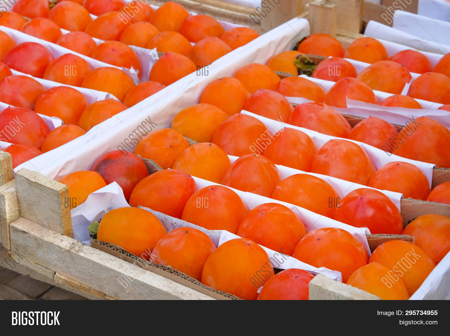 хурма королек. хурма в коробке. ящик хурмы. ящик хурмы. хурма в коробке.