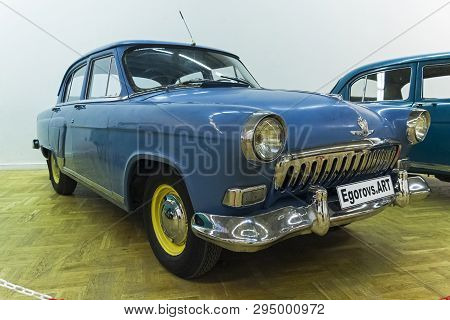 Moscow, Russia - November 10, 2018: Volga Gaz M-21 Car  (made In 1959) At The Exhibition Of Old And 