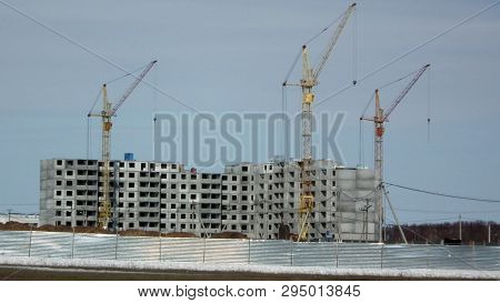 Construction Of High-rise Residential Buildings Using Tower Cranes.

Construction Design Using