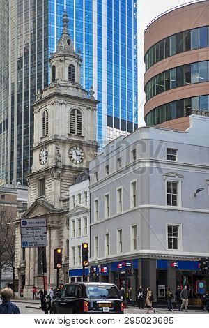 St Botolph-without-bishopsgate, Busy Exterior Set Against Modern Offices London, United Kingdom, Arc