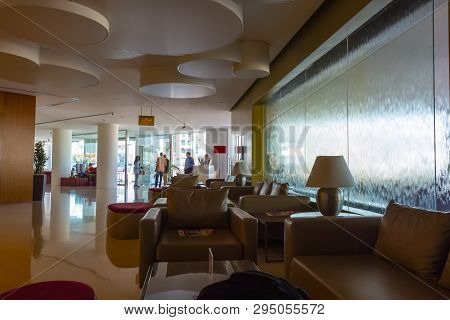 Dubai, Uae - November 29, 2018: The Interior Of The Hall Of The Al Bustan Center And Residence.