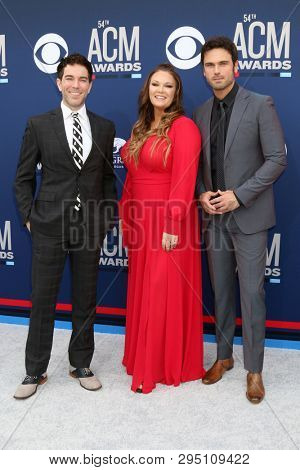 LAS VEGAS - APR 7:  Ty Bentli, Tricia TJ Jenkins, Chuck Wicks at the 54th Academy of Country Music Awards at the MGM Grand Garden Arena on April 7, 2019 in Las Vegas, NV