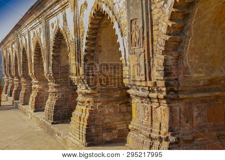 Arches Of Rasmancha, Oldest Brick Temple Of India -tourist Attraction In Bishnupur, West Bengal, Ind