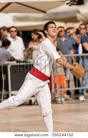 Verona, Italy - September 21, 2014: Tocati, International Festival Of Street Games. Athlete Of Treia