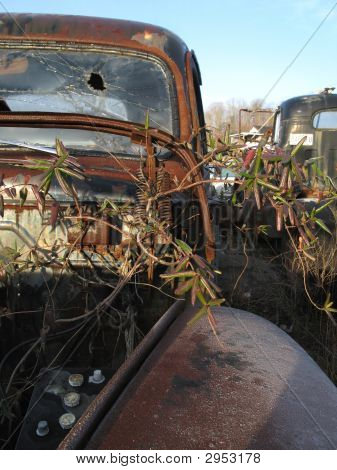 Vieux camion abandonné