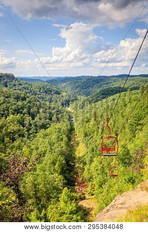 Skylift to Natural Bridge in Red River Gorge in Kentucky