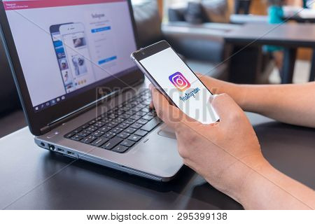Chiang Mai, Thailand - Mar 18,2018: Man Holding Huawei With Instagram Application On The Screen. Ins