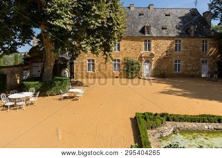 Eyrignac, France - September 2, 2018: The Manor Of Artaban In The Picturesque Jardins Du Manoir D Ey