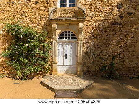 Eyrignac, France - September 2, 2018: The Manor Of Artaban In The Picturesque Jardins Du Manoir D Ey