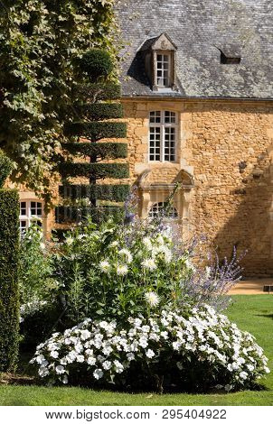 Eyrignac, France - September 2, 2018: The Picturesque Jardins Du Manoir D Eyrignac In Dordogne. Fran