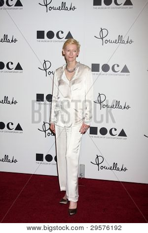 LOS ANGELES - JAN 30: Tilda Swinton arriva all'apertura Boutique Pomellato presso Pomellato Boutique su 
