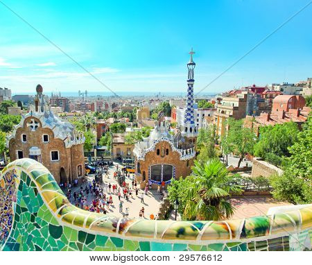 BARCELONA, Španělsko - 25. července: Parku Guell 25. července 2011 v Barceloně, Španělsko. Park Guell je f