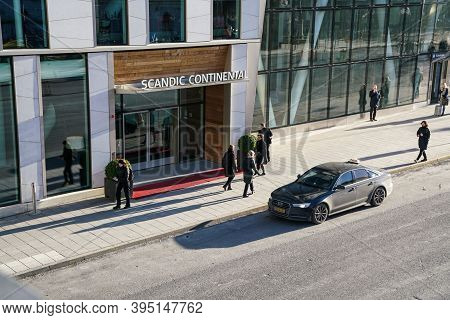 Stockholm - 02/07/2017: People Walking In Front Of Entrance Of Scandic Continental Hotel In Vasagata