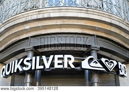 Bordeaux , Aquitaine / France - 11 11 2020 : Quiksilver Text Sign And Logo Front Of City Fashion Sho