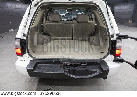 Novosibirsk, Russia - November 16, 2020: Nissan Terrano, Clean, Open Empty Trunk In The Car Suv