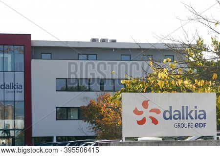 Bordeaux , Aquitaine / France - 11 11 2020 : Edf Dalkia Group Sign And Text Logo On Building Office 